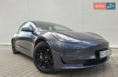 Седан Tesla Model 3 2021 в Львове