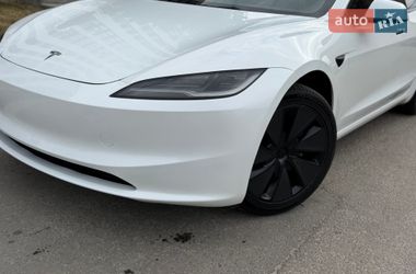 Седан Tesla Model 3 2025 в Дніпрі