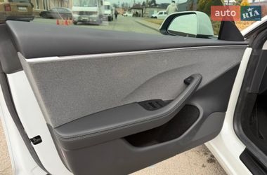 Седан Tesla Model 3 2025 в Дніпрі