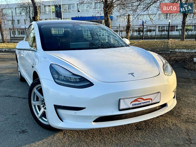 Седан Tesla Model 3 2019 в Києві фото 3 Седан Tesla Model 3 2019 в Києві