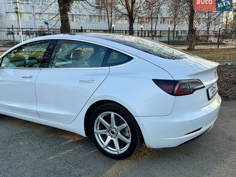 Седан Tesla Model 3 2019 в Києві фото 10 Седан Tesla Model 3 2019 в Києві
