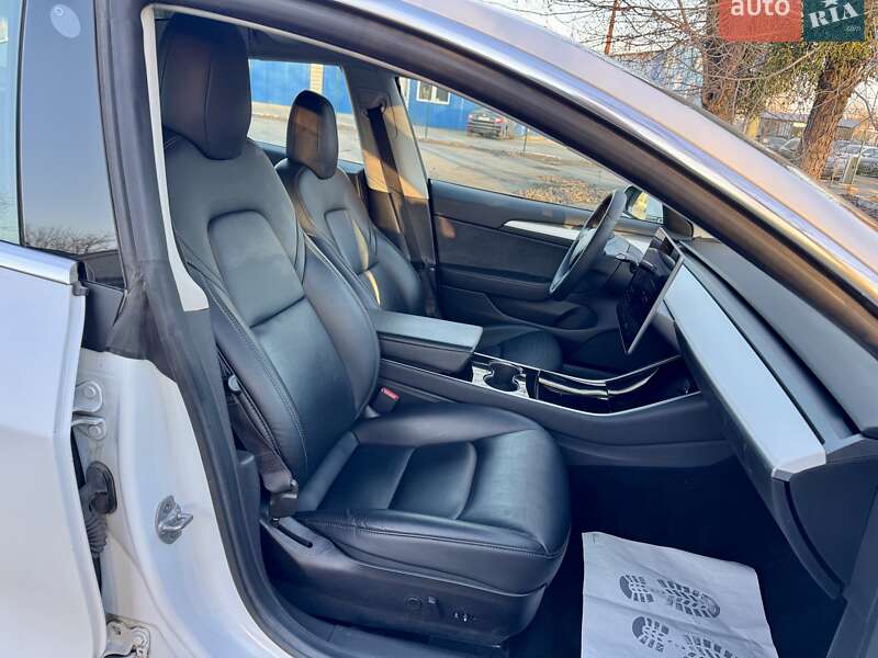 Седан Tesla Model 3 2019 в Києві фото 19 Седан Tesla Model 3 2019 в Києві