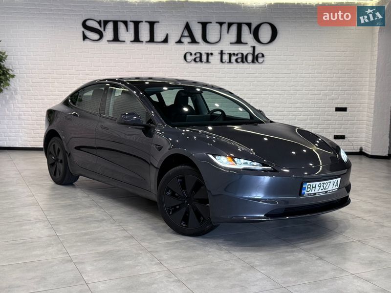 Седан Tesla Model 3 2025 в Одессе