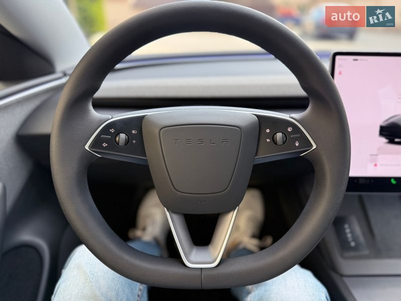 Седан Tesla Model 3 2025 в Одессе