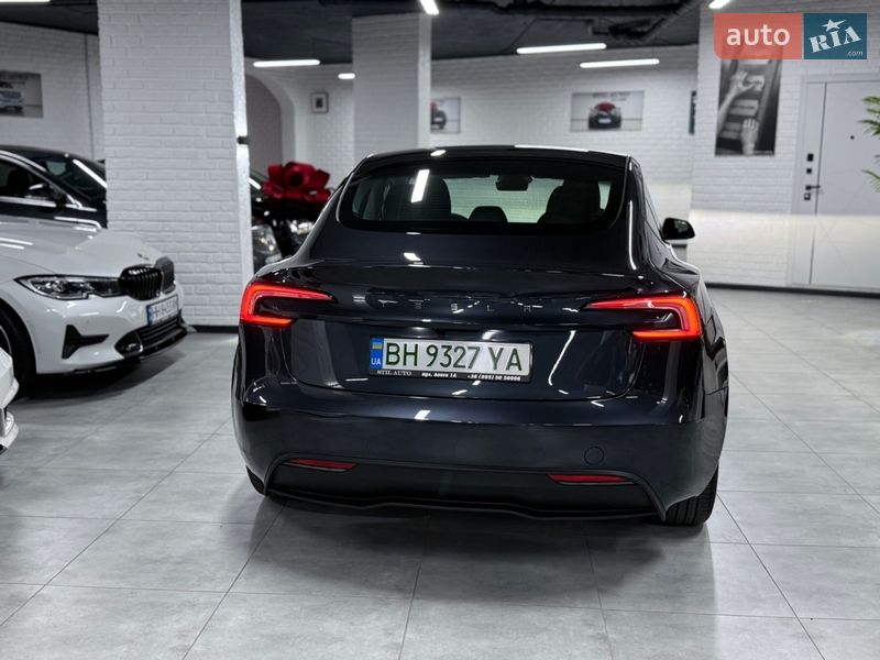 Седан Tesla Model 3 2025 в Одессе
