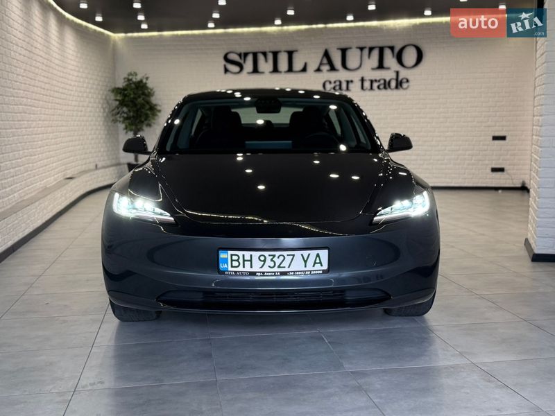 Седан Tesla Model 3 2025 в Одессе
