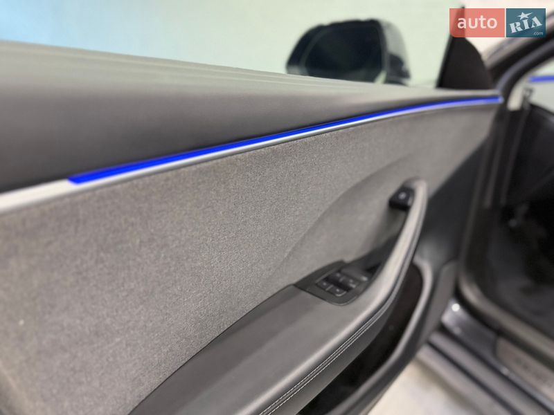 Седан Tesla Model 3 2025 в Одессе