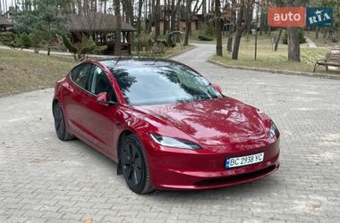Седан Tesla Model 3 2024 в Новояворовске