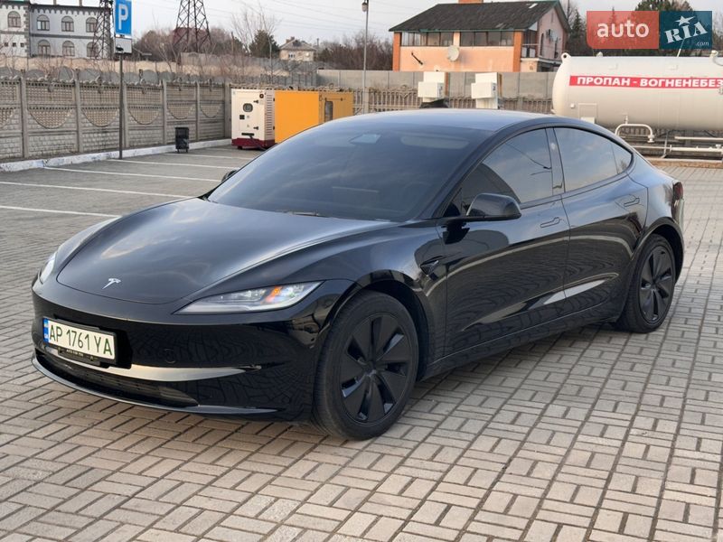 Седан Tesla Model 3 2024 в Запорожье