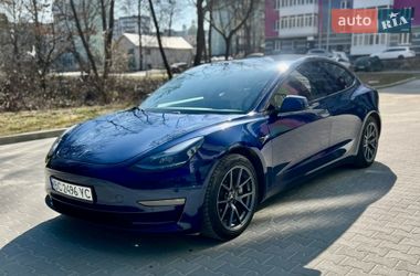 Седан Tesla Model 3 2021 в Львові