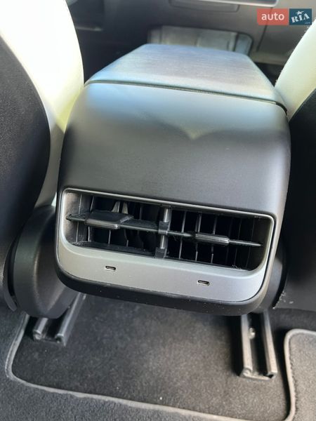 Седан Tesla Model 3 2021 в Львове фото 27 Седан Tesla Model 3 2021 в Львове