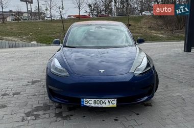 Седан Tesla Model 3 2019 в Львове