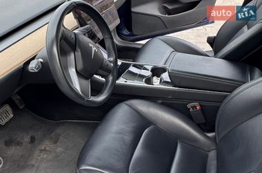 Седан Tesla Model 3 2019 в Львове