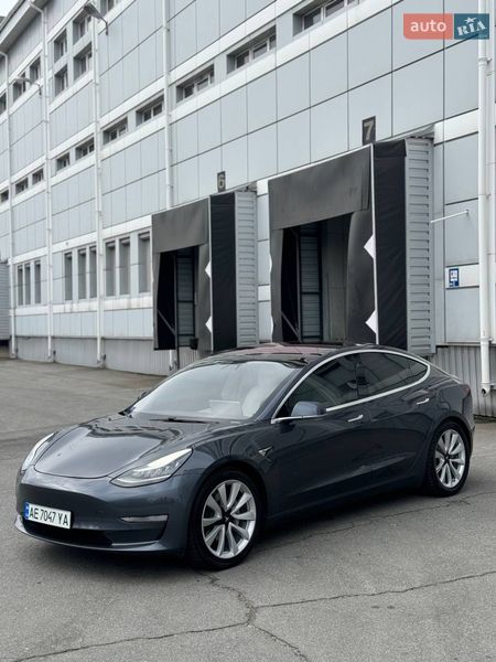 Tesla Model 3 2018