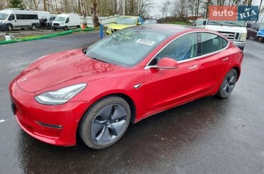 Седан Tesla Model 3 2018 в Чернигове
