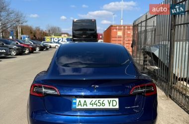 Седан Tesla Model 3 2018 в Киеве