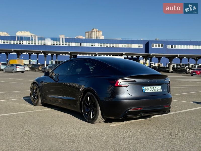 Седан Tesla Model 3 2024 в Киеве