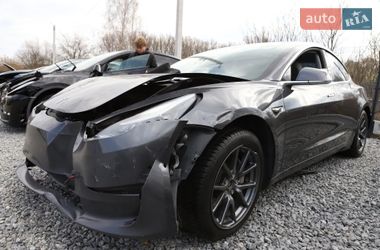 Седан Tesla Model 3 2019 в Дрогобыче