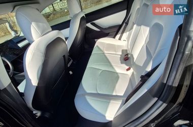 Седан Tesla Model 3 2018 в Луцке