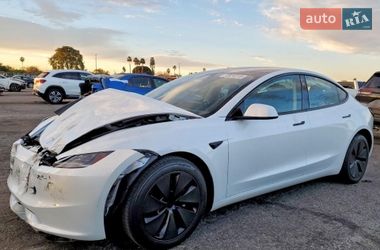 Седан Tesla Model 3 2024 в Калиновке