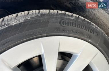 Седан Tesla Model 3 2023 в Тернополе