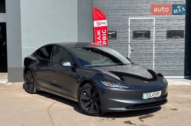 Седан Tesla Model 3 2024 в Киеве