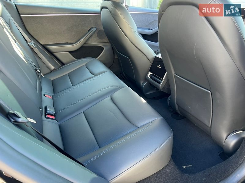 Седан Tesla Model 3 2024 в Ковеле