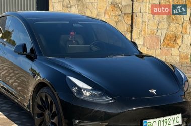 Седан Tesla Model 3 2023 в Львове
