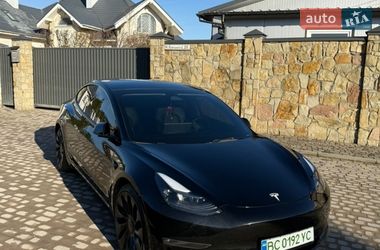 Седан Tesla Model 3 2023 в Львове