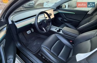 Седан Tesla Model 3 2023 в Львове