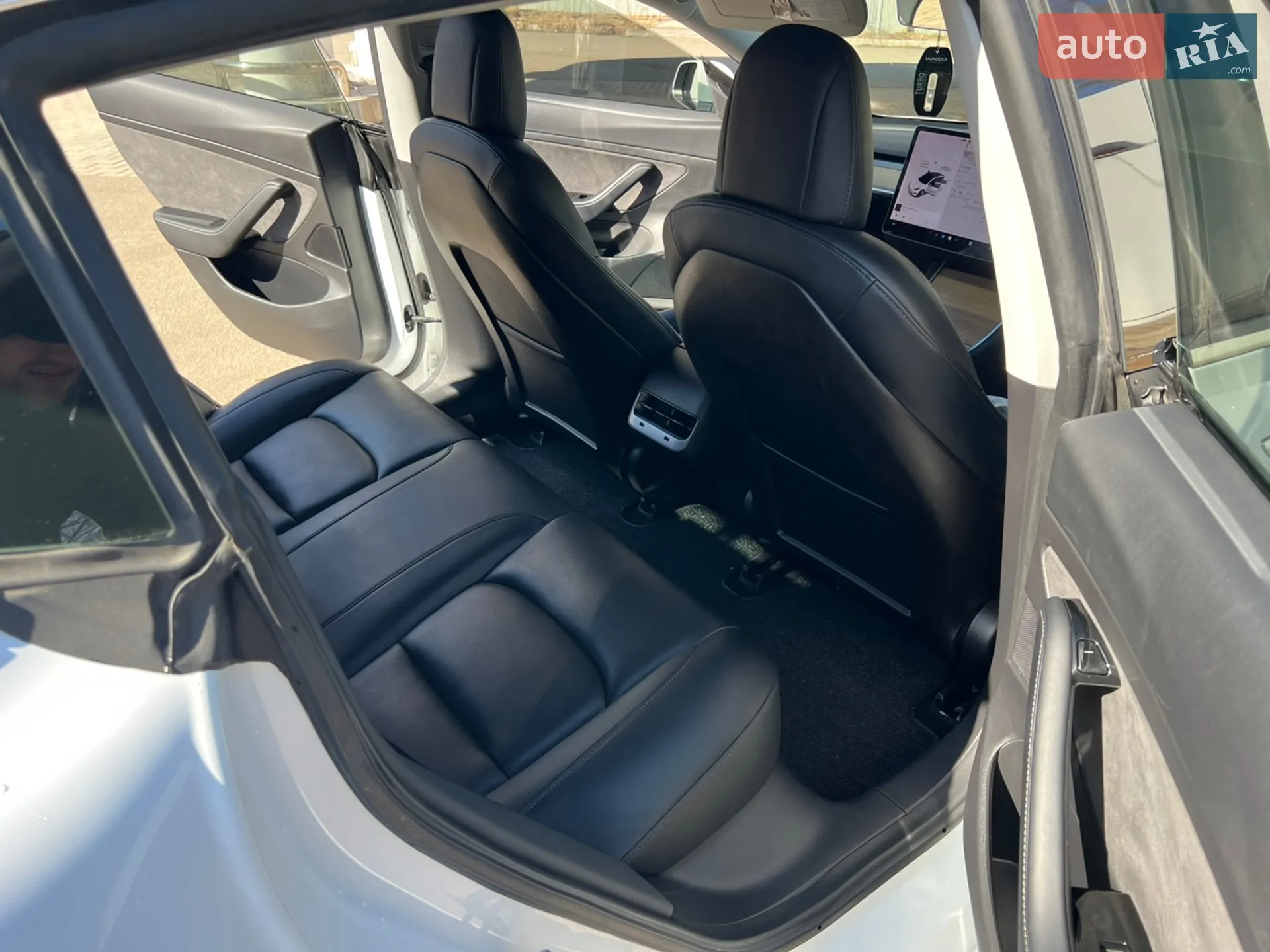 2019 Tesla Model 3 - мініатюра 16