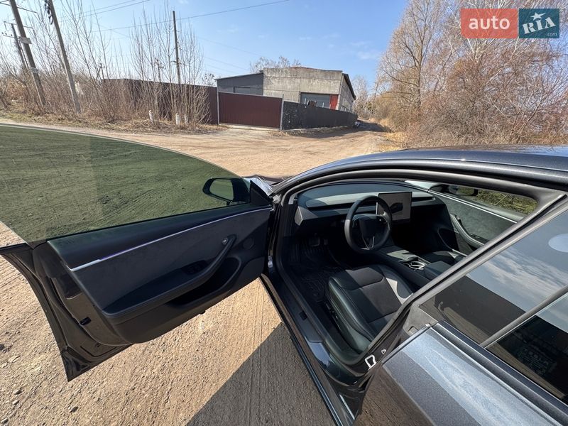 Седан Tesla Model 3 2024 в Києві