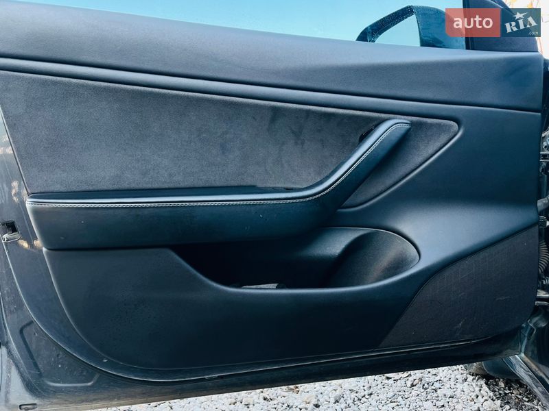 Седан Tesla Model 3 2019 в Харькове