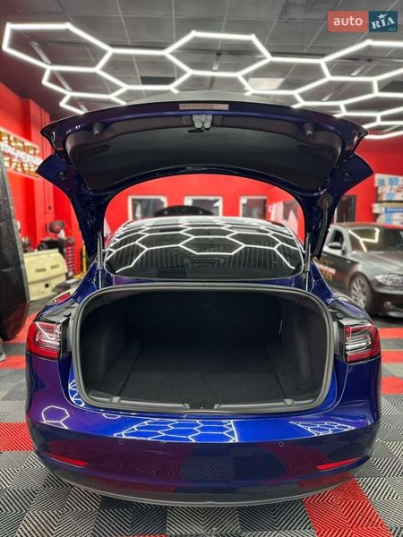 Седан Tesla Model 3 2018 в Полтаве