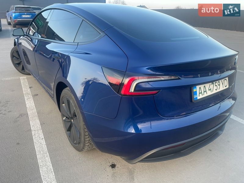 Седан Tesla Model 3 2024 в Киеве