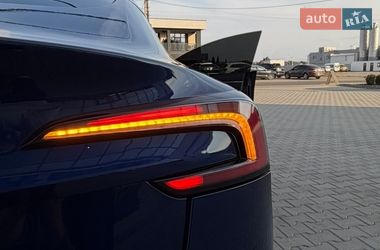 Седан Tesla Model 3 2025 в Хусте