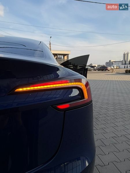 Седан Tesla Model 3 2025 в Хусте