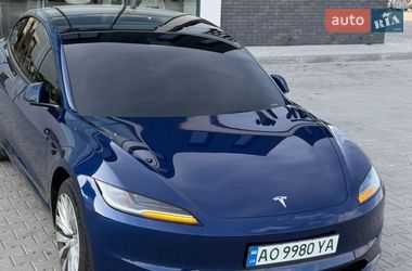 Седан Tesla Model 3 2025 в Хусте