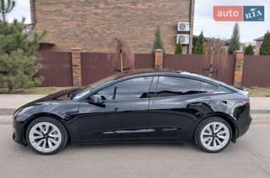 Седан Tesla Model 3 2023 в Киеве