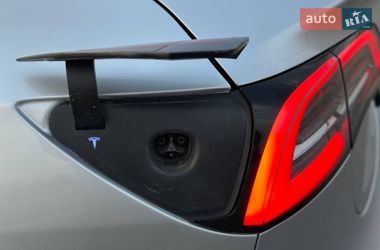 Седан Tesla Model 3 2017 в Луцьку