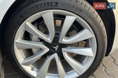 Седан Tesla Model 3 2017 в Луцьку