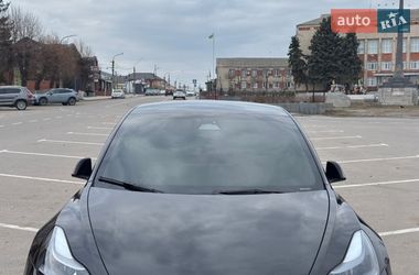 Седан Tesla Model 3 2022 в Киеве