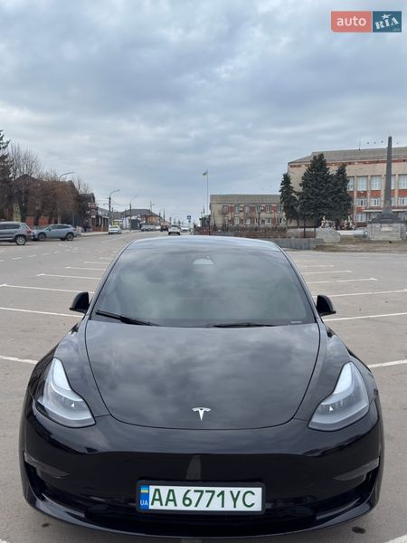 Tesla Model 3 2022