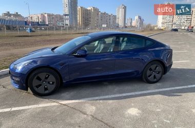 Седан Tesla Model 3 2022 в Киеве