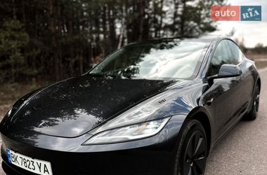 Седан Tesla Model 3 2024 в Костополе