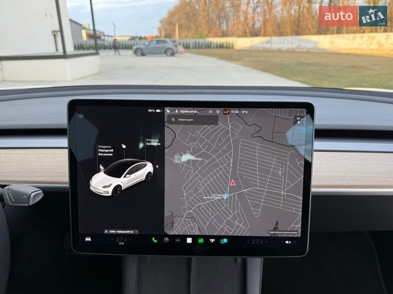 Седан Tesla Model 3 2021 в Луцке