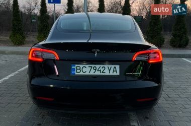 Седан Tesla Model 3 2019 в Львове
