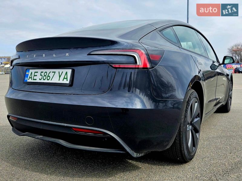 Седан Tesla Model 3 2025 в Днепре фото 12 Седан Tesla Model 3 2025 в Днепре