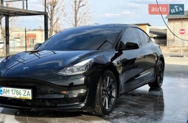 Седан Tesla Model 3 2022 в Ивано-Франковске