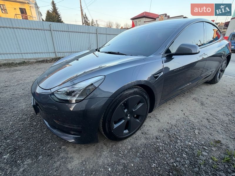 Седан Tesla Model 3 2023 в Яворові